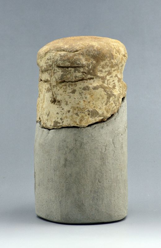 人面線刻土製品（幡羅遺跡）（深谷市教育委員会蔵）